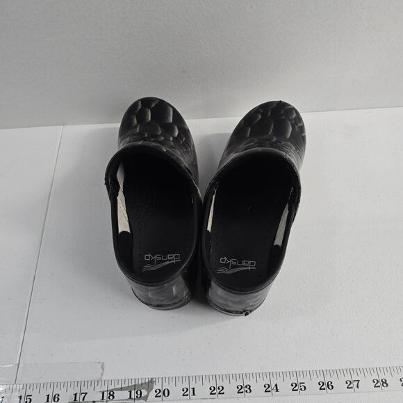 Dansko Women’s Professional Clogs Size 39 Black Embossed Patent Leather Slip - Picture 3 of 11